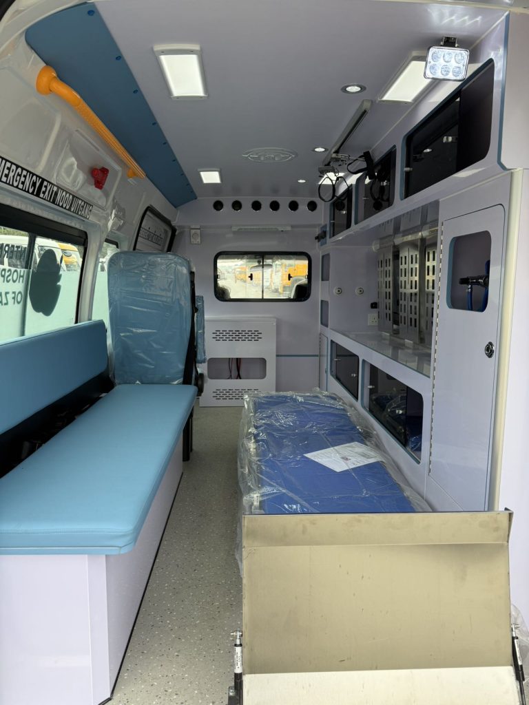 interior view of the rear compartment of the foton g9 ambulance
