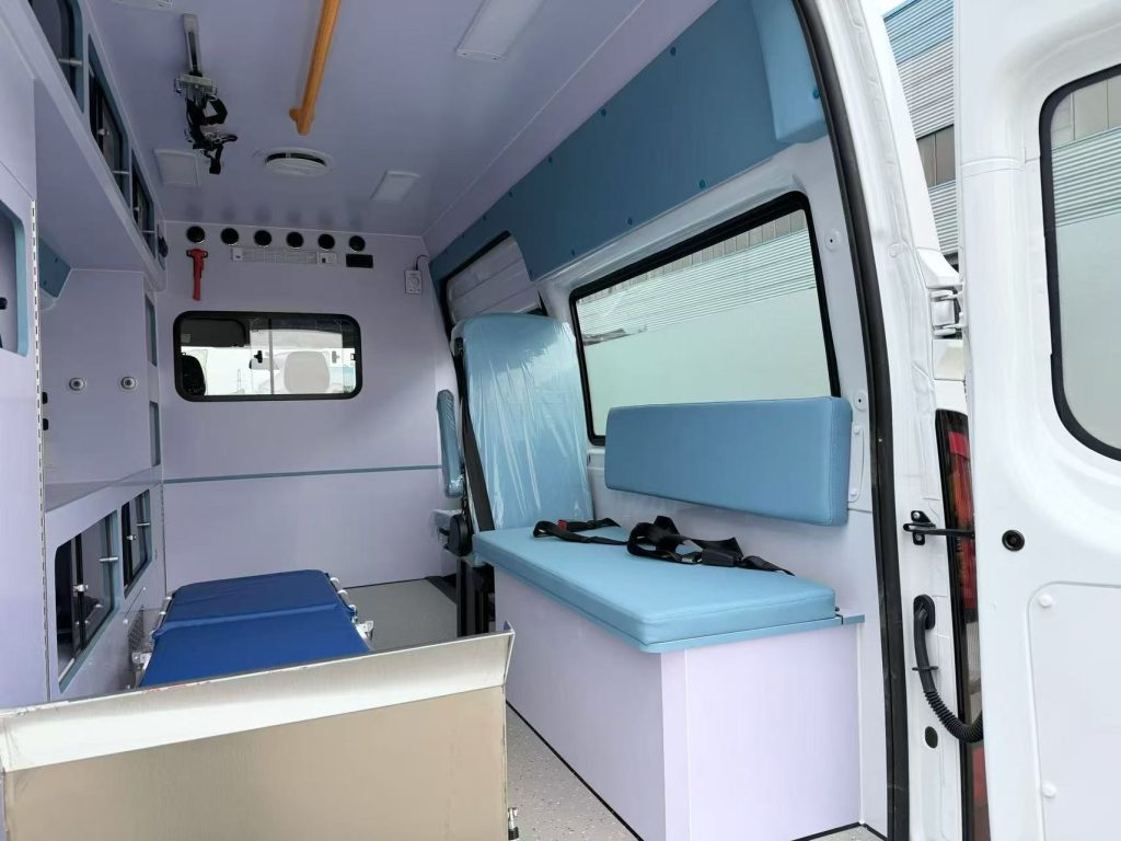 jmc fushun ambulance interior details