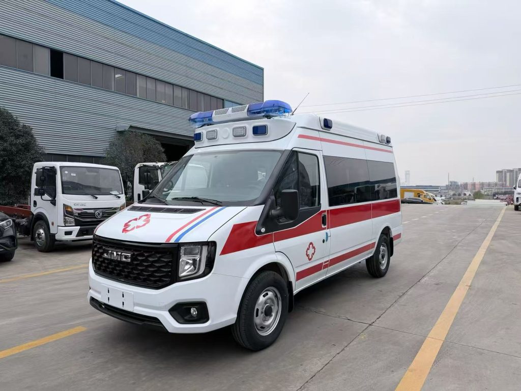 jmc fushun ambulance right side view